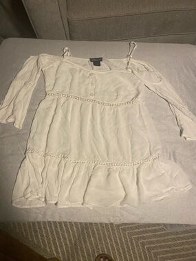Wet-seal Women's White Open-Knit Cold Shoulder Sleeve Blouse Top Size S